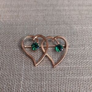 Van Dell 12KGF Double Heart Emerald Rhinestone Brooch Vintage